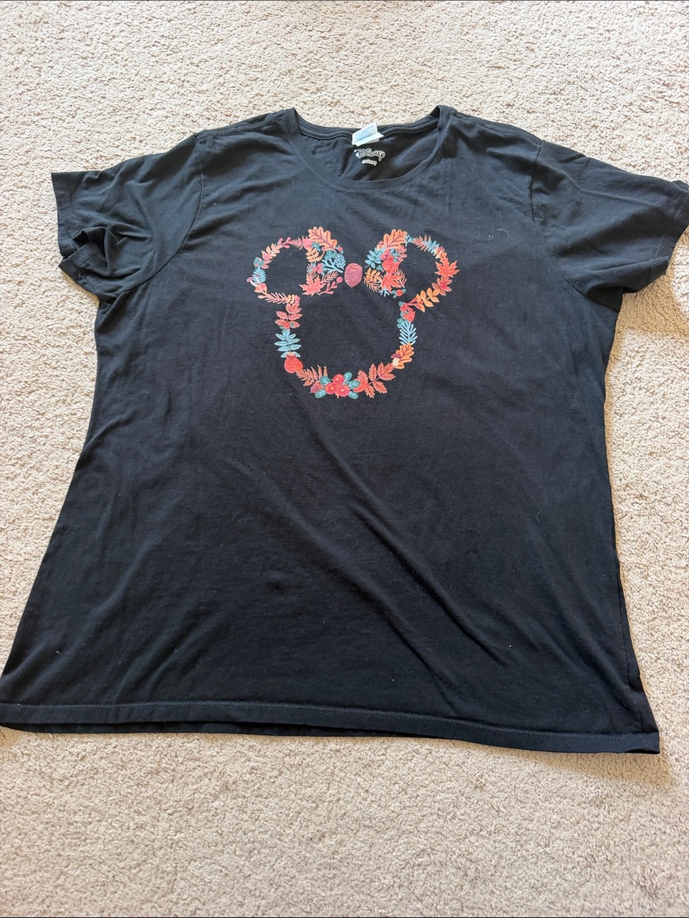 Women’s Fall Leaf Mickey at Shirt